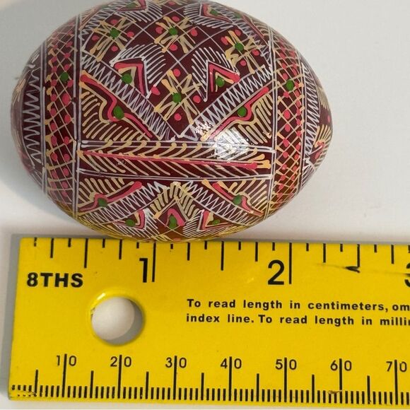 Handcrafted Ukrainian Pysanka Hand-painted Decorative Artisan Easter Egg - Picture 6 of 7